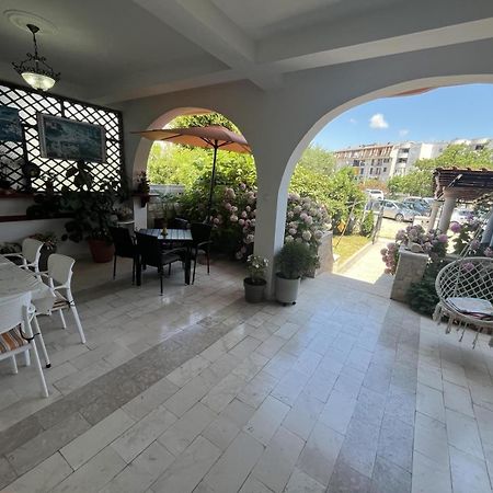 Studio Rooms Moncherie Улцин Екстериор снимка