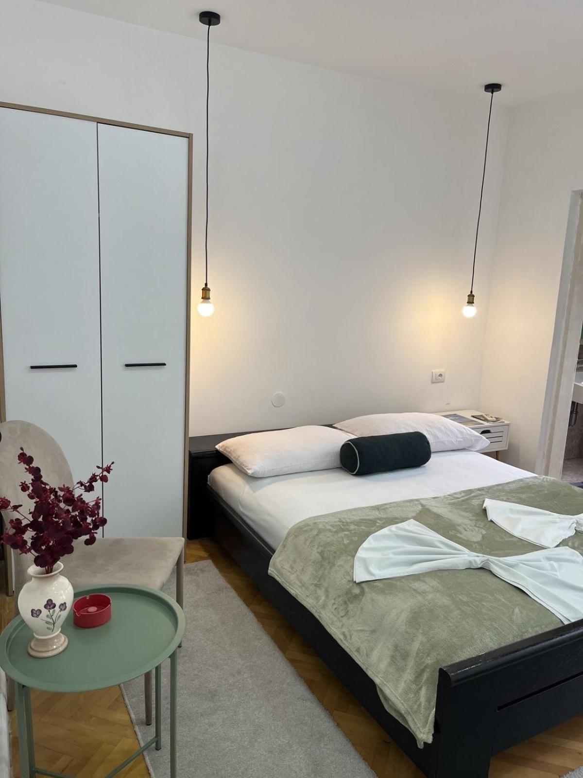 Studio Rooms Moncherie Улцин Екстериор снимка